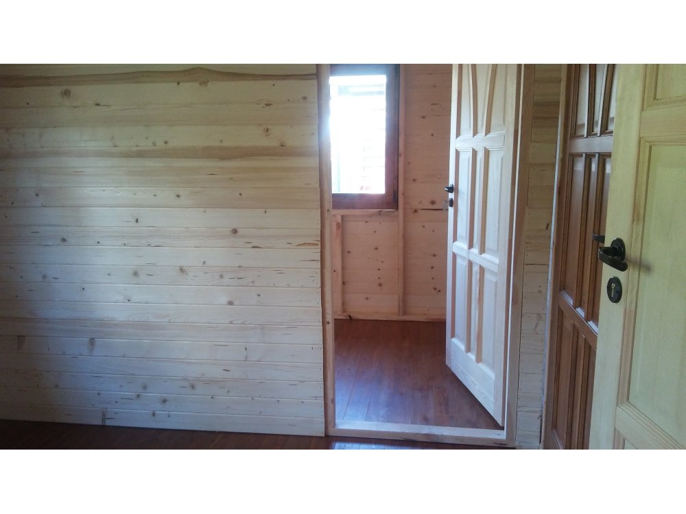 Kļavu koka māja 15–25 m²