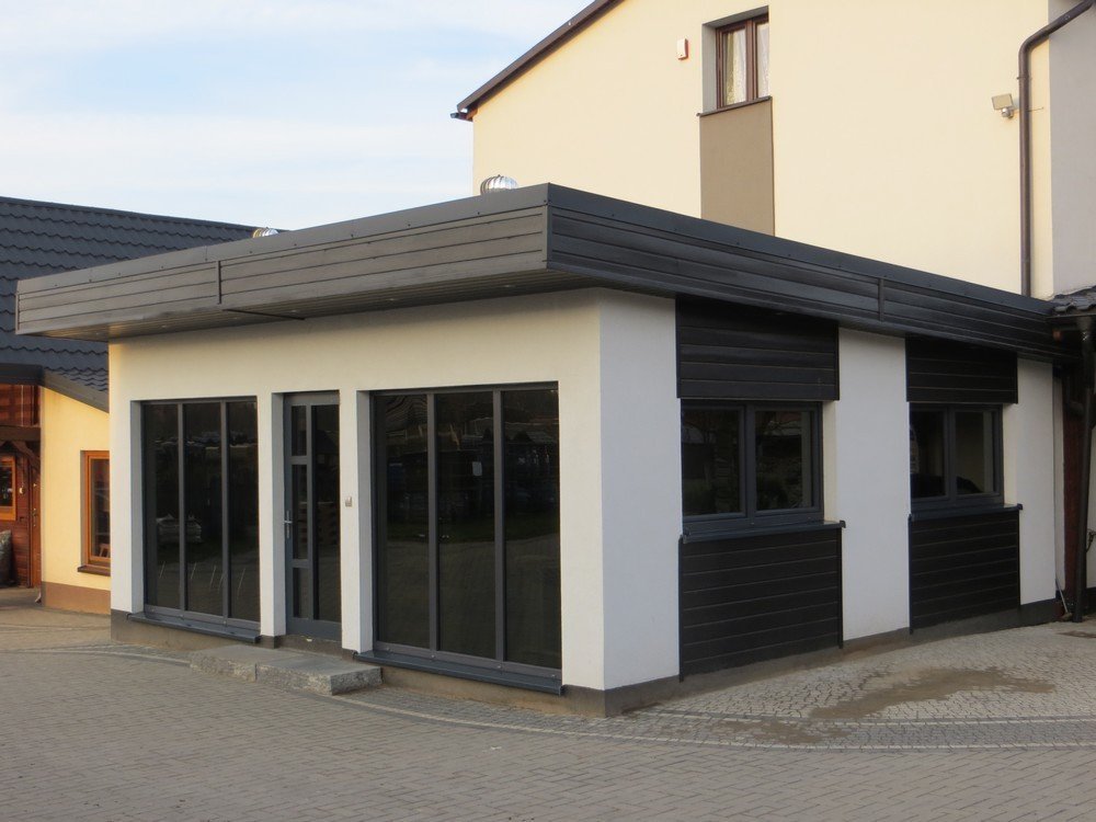 Office – 6.5 × 6.5 m