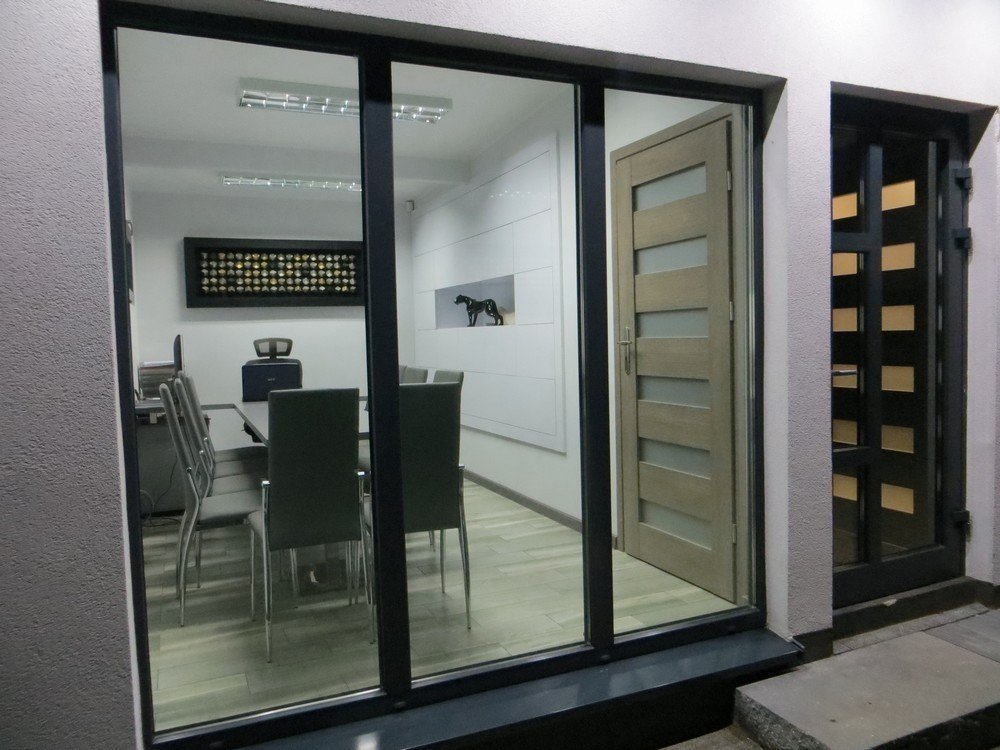 Office – 6.5 × 6.5 m