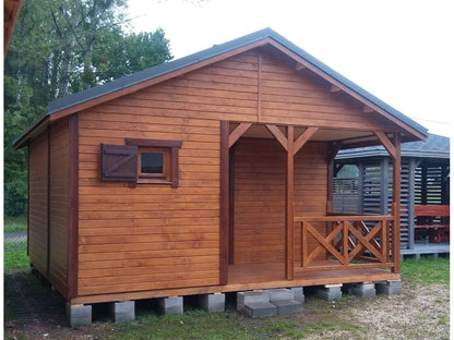 Kļavu koka māja 15–25 m²