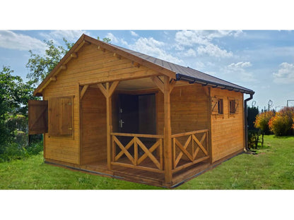 Kļavu koka māja 15–25 m²