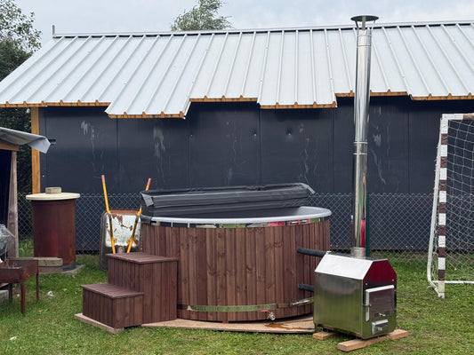 200 cm round fiberglass hot tub with external wood-fired heater, chimney and wooden steps