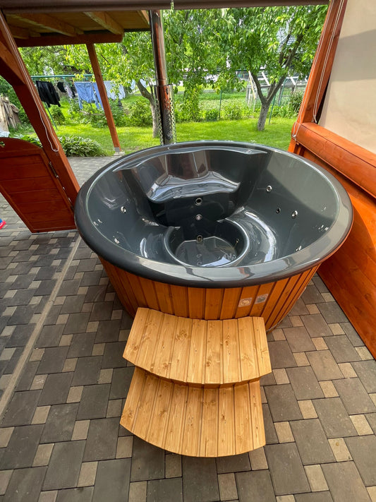 200 cm round fiberglass hot tub with integrated wood-fired heater, wooden steps and large LED lighting